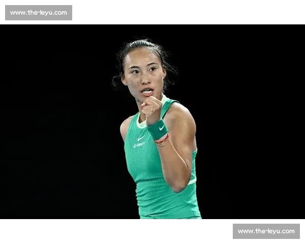 郑钦文关键破发扳平西尼亚科娃，决胜盘遗憾未能延续强势